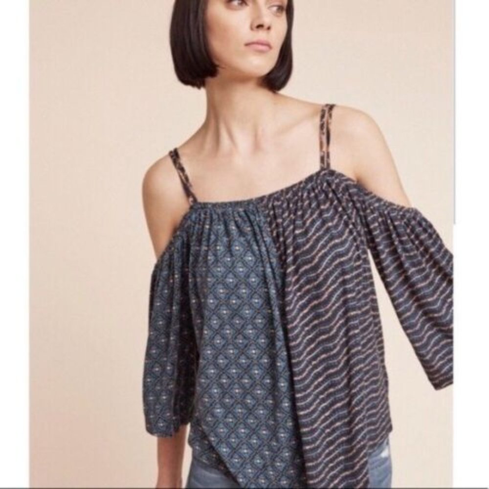 Deletta Top XS Reeve Navy Floral Cold Shoulder